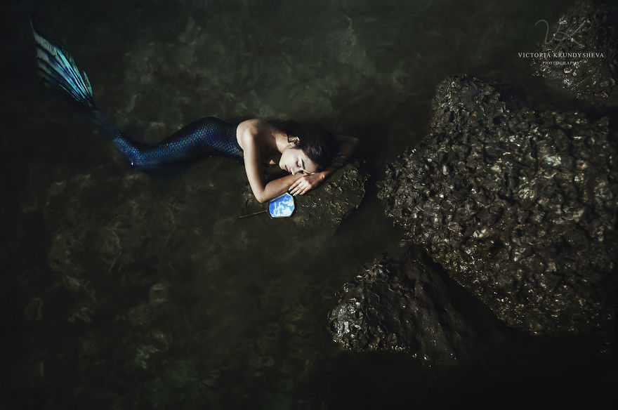 I Photographed Disney&#8217;s Little Mermaid To Address An Issue Of How Girl Children A Being Raised