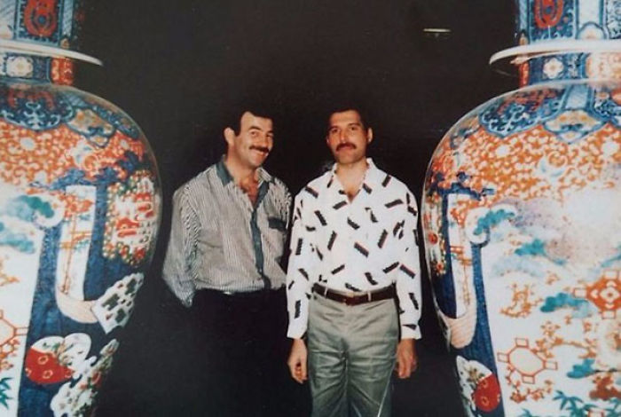 26 Rare Pics Of Freddie Mercury And His Boyfriend From 1980s Reveal The Unseen Side Of Him