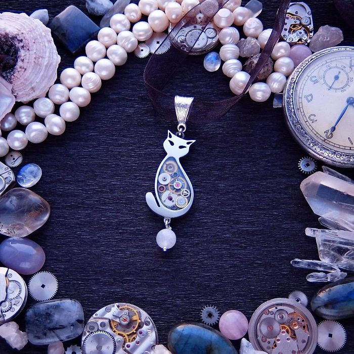 This Ukrainian Artist Creates Animal-Inspired Steampunk Jewelry