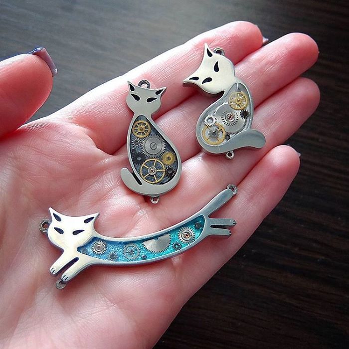 This Ukrainian Artist Creates Animal-Inspired Steampunk Jewelry