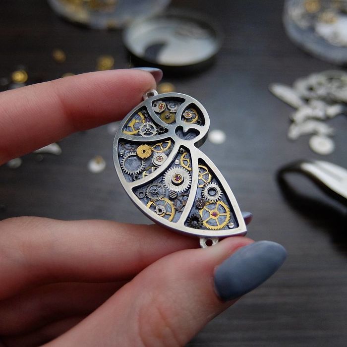 This Ukrainian Artist Creates Animal-Inspired Steampunk Jewelry