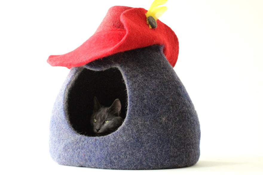 We Make Cat Beds From Fairy-Tales We Make Cat Beds From Fairy-Tales