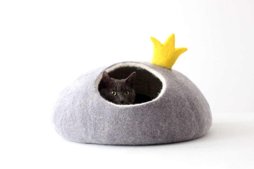 We Make Cat Beds From Fairy-Tales We Make Cat Beds From Fairy-Tales