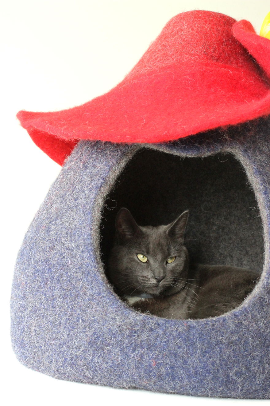 We Make Cat Beds From Fairy-Tales We Make Cat Beds From Fairy-Tales