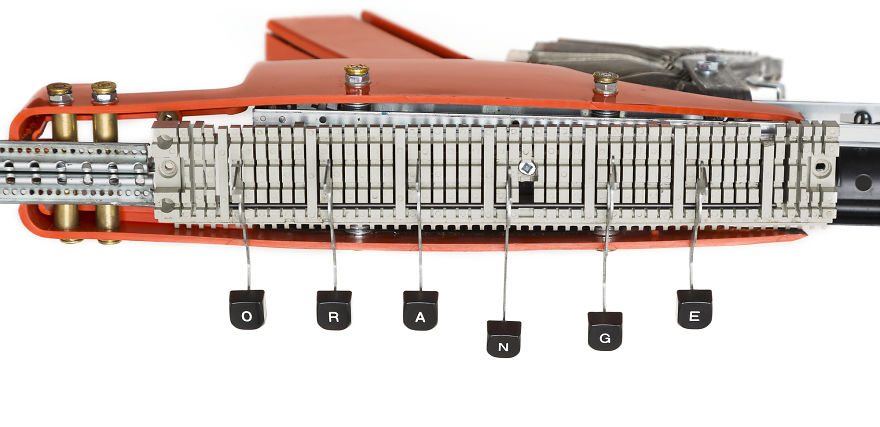 Artist Makes These Guns From Old Typewriters Artist Makes These Guns From Old Typewriters