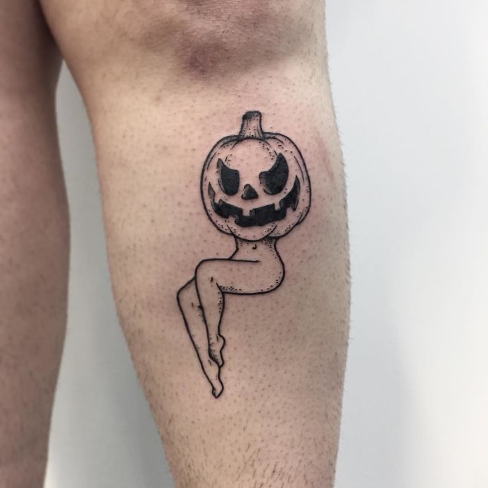 65 Strangely Beautiful Tattoos Of Headless Girls By Molly Jean 65 Strangely Beautiful Tattoos Of Headless Girls By Molly Jean