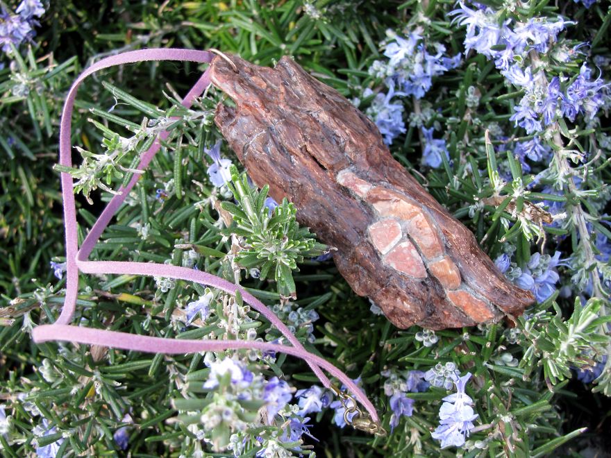 I Make Unique Statement Jewelry Using Driftwood, Stones And Crystals I Make Unique Statement Jewelry Using Driftwood, Stones And Crystals