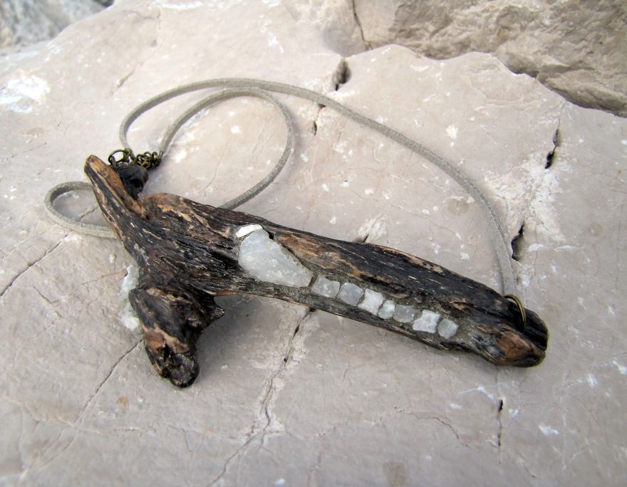 I Make Unique Statement Jewelry Using Driftwood, Stones And Crystals I Make Unique Statement Jewelry Using Driftwood, Stones And Crystals