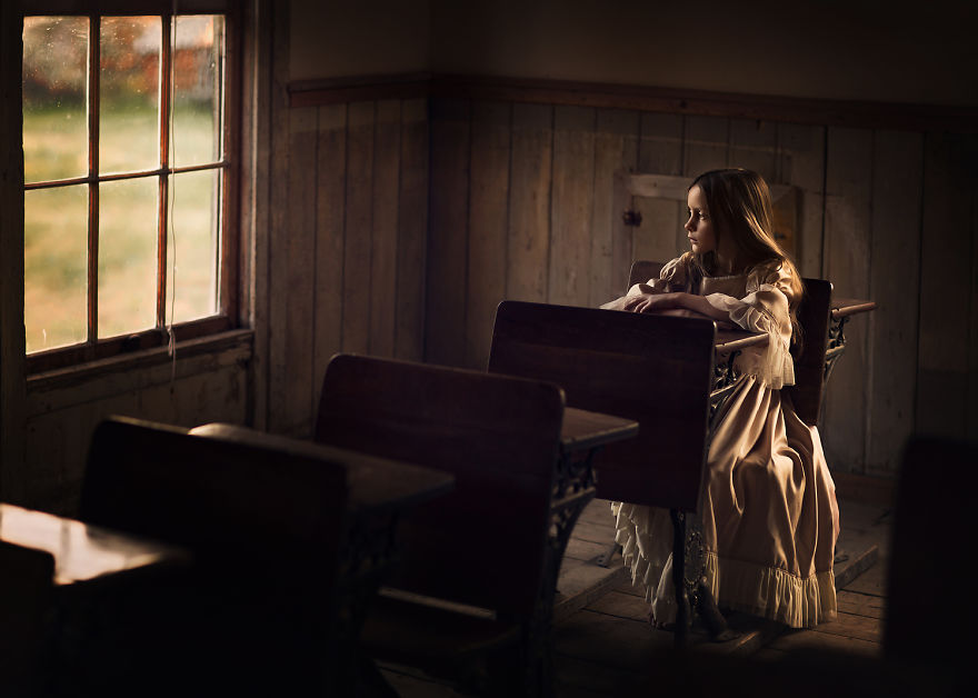 I Photographed My 7-Year-Old Daughter In A Haunted Ghost Town I Photographed My 7-Year-Old Daughter In A Haunted Ghost Town