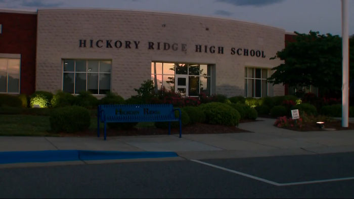 Honor Student Gets Suspended, Banned From Graduation And Almost Arrested For Wearing This Shirt Honor Student Gets Suspended, Banned From Graduation And Almost Arrested For Wearing This Shirt