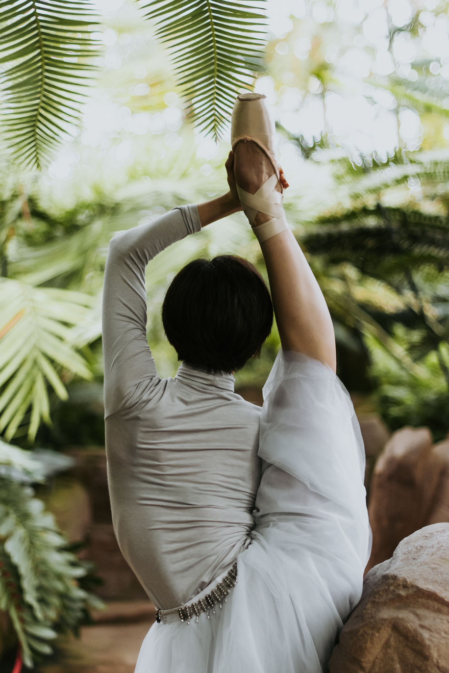 I Can&#8217;t Dance, So I Photograph Ballerinas Instead