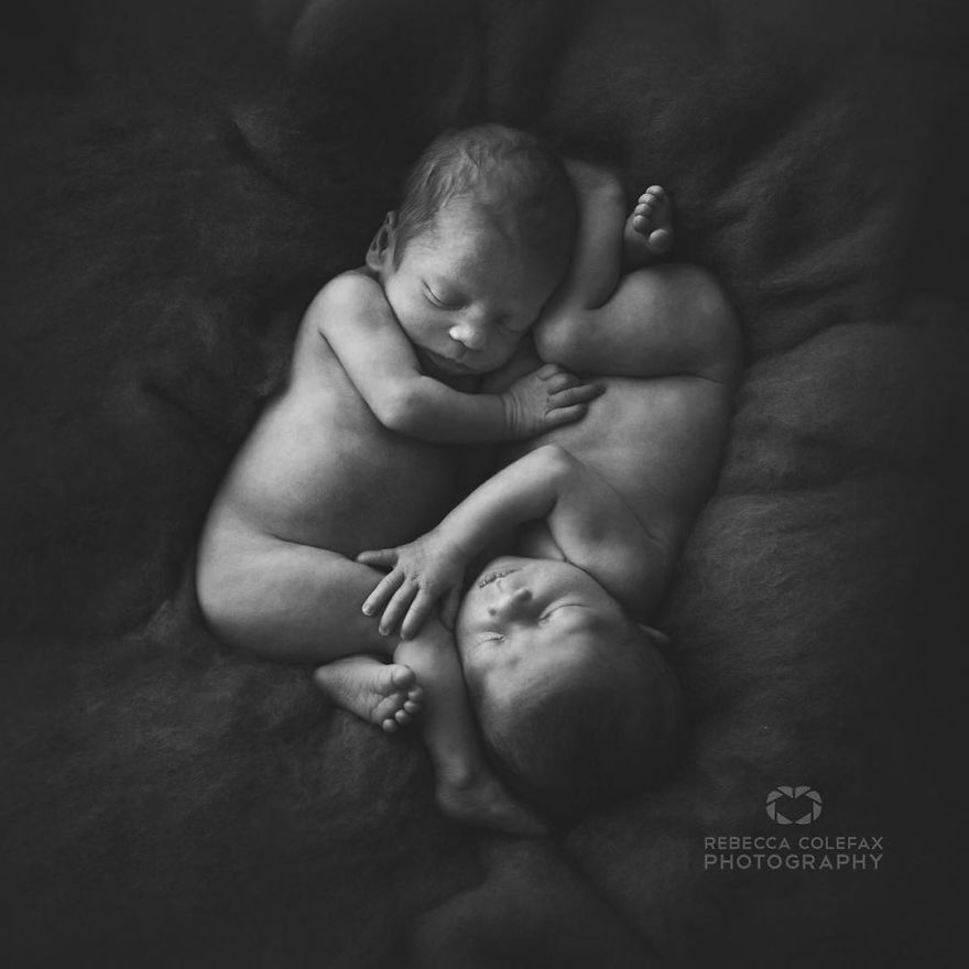 Photographer Takes Pictures Of Babies As Never Seen Before Photographer Takes Pictures Of Babies As Never Seen Before