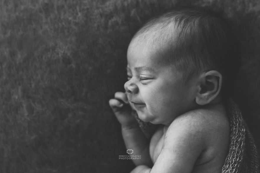 Photographer Takes Pictures Of Babies As Never Seen Before Photographer Takes Pictures Of Babies As Never Seen Before
