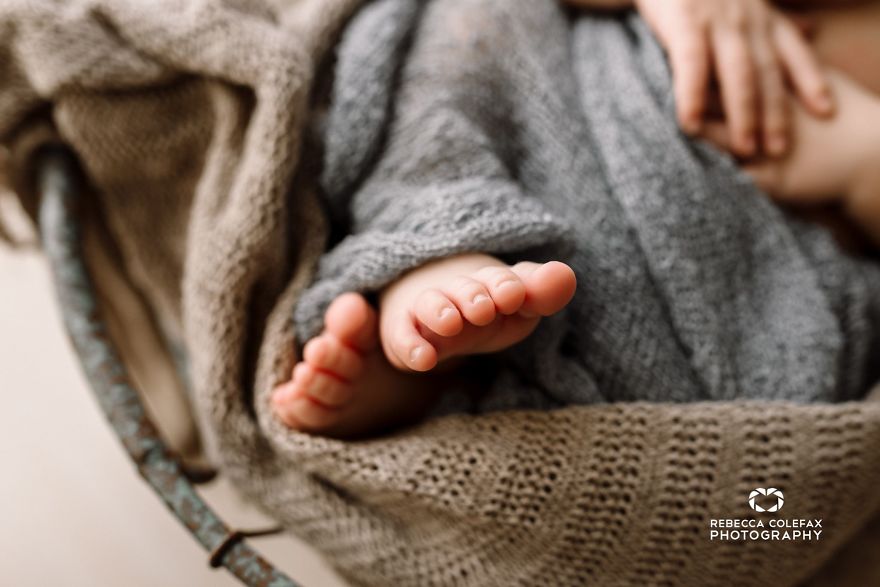 Photographer Takes Pictures Of Babies As Never Seen Before Photographer Takes Pictures Of Babies As Never Seen Before