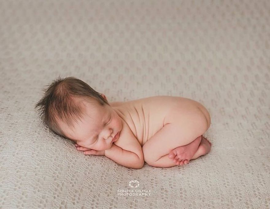 Photographer Takes Pictures Of Babies As Never Seen Before Photographer Takes Pictures Of Babies As Never Seen Before