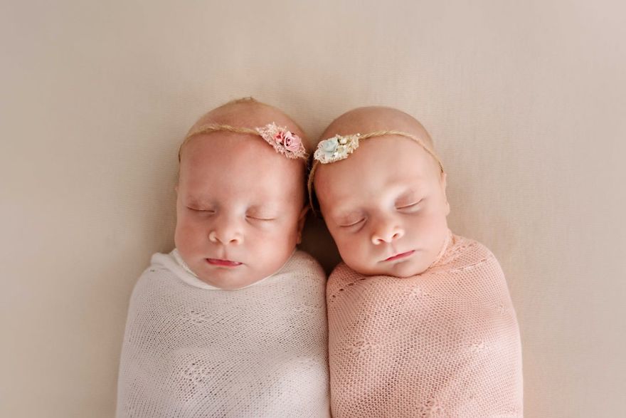 Photographer Takes Pictures Of Babies As Never Seen Before Photographer Takes Pictures Of Babies As Never Seen Before