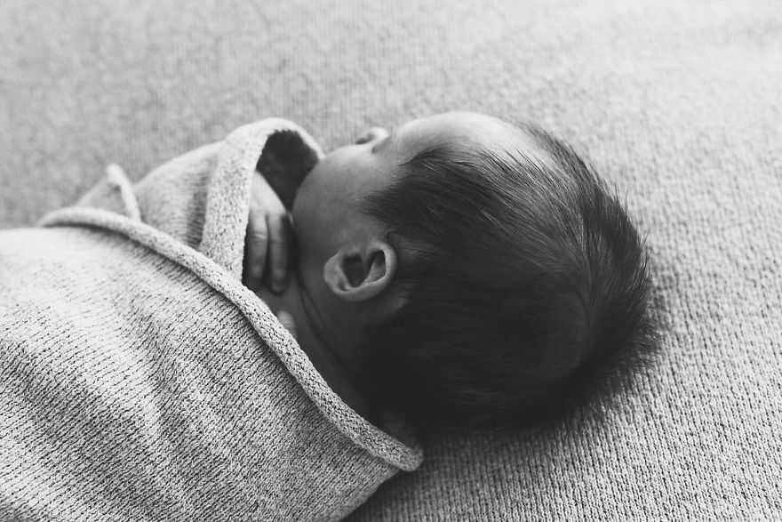 Photographer Takes Pictures Of Babies As Never Seen Before Photographer Takes Pictures Of Babies As Never Seen Before
