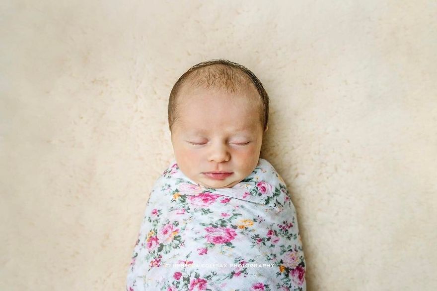 Photographer Takes Pictures Of Babies As Never Seen Before Photographer Takes Pictures Of Babies As Never Seen Before
