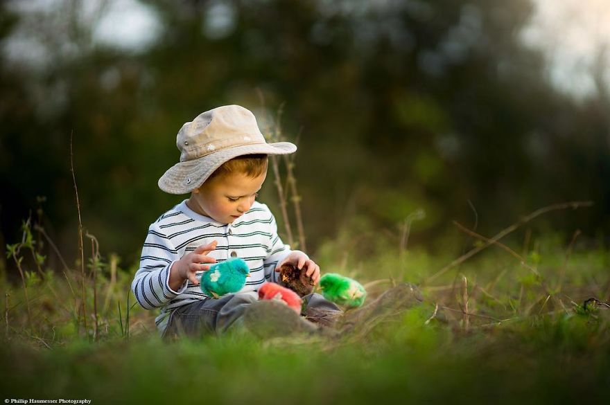 Photographer Takes Pictures Of Babies As Never Seen Before Photographer Takes Pictures Of Babies As Never Seen Before