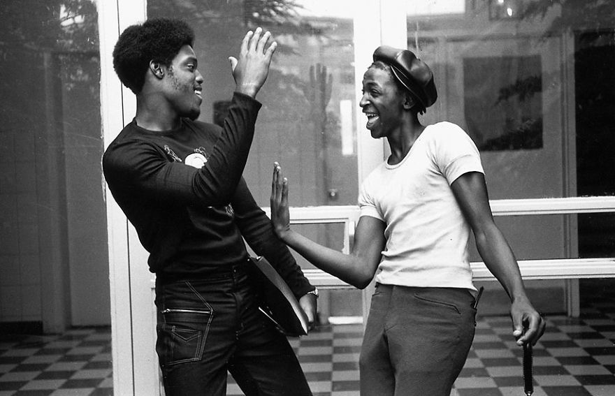 84 Intimate Portraits Of 1970s Rebellious Youth Captured By High School Teacher 84 Intimate Portraits Of 1970s Rebellious Youth Captured By High School Teacher