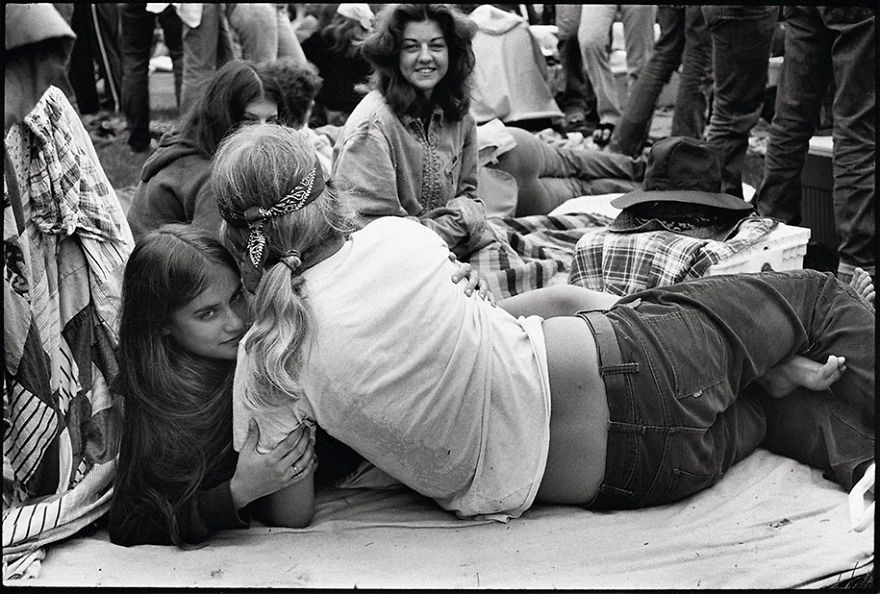 84 Intimate Portraits Of 1970s Rebellious Youth Captured By High School Teacher 84 Intimate Portraits Of 1970s Rebellious Youth Captured By High School Teacher