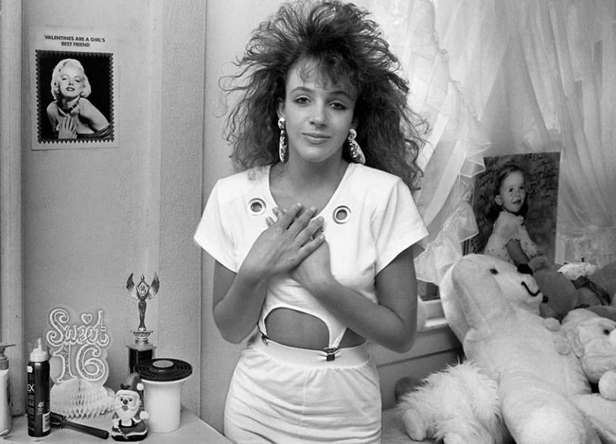 84 Intimate Portraits Of 1970s Rebellious Youth Captured By High School Teacher 84 Intimate Portraits Of 1970s Rebellious Youth Captured By High School Teacher