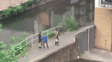 Artist Leaves 15,000 Coins On Ground In London To See How People React, And The Result Surprised Him