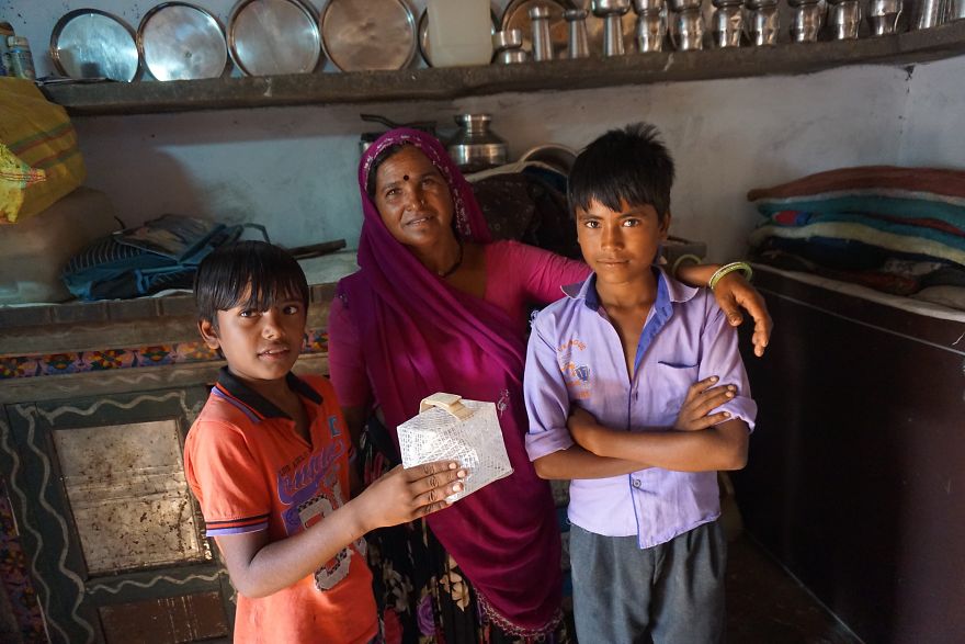 Photo Group Donates Solar Lights To People Living In Darkness