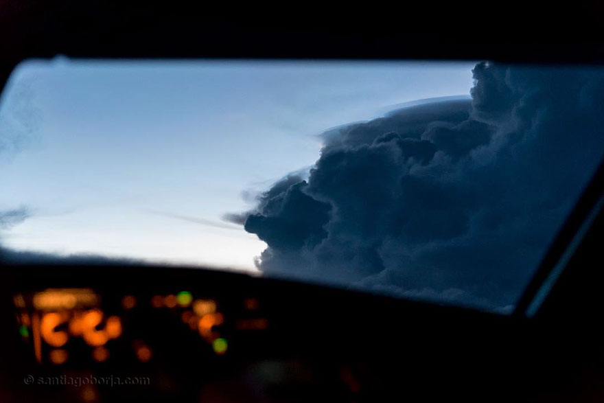 Pilot Takes Amazing Photos From His Cockpit, And They Will Take Your Breath Away Pilot Takes Amazing Photos From His Cockpit, And They Will Take Your Breath Away
