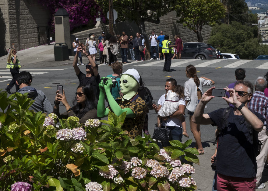 I Dressed Up As An Alien And Ran Around San Francisco