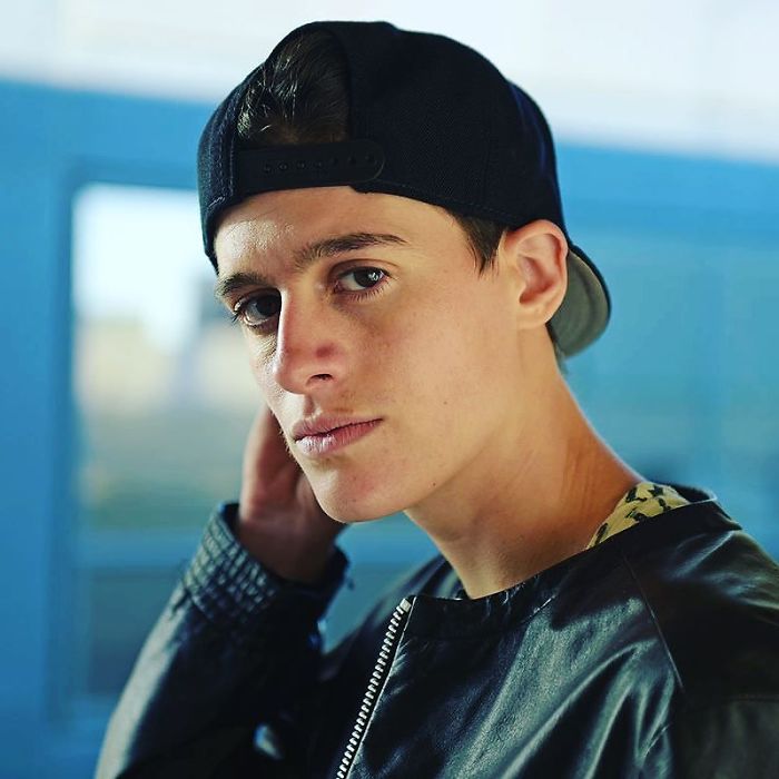 Man Or Woman? Androgynous Model Poses As Both To Challenge Gender Stereotypes Man Or Woman? Androgynous Model Poses As Both To Challenge Gender Stereotypes