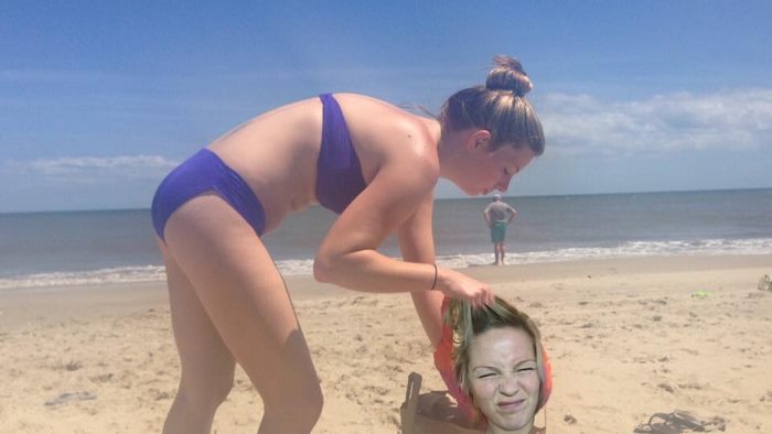 Girl Misses Beach Trip With Her Friends, Hilariously Photoshops Into Their Pics Instead