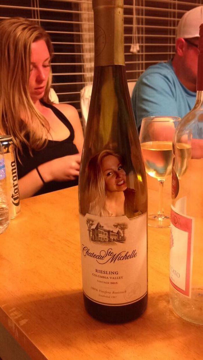 Girl Misses Beach Trip With Her Friends, Hilariously Photoshops Into Their Pics Instead