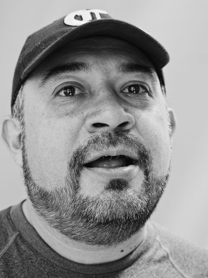 Los Enchilados &#8211; I Captured Close Portraits Of People After Eating Habanero Peppers