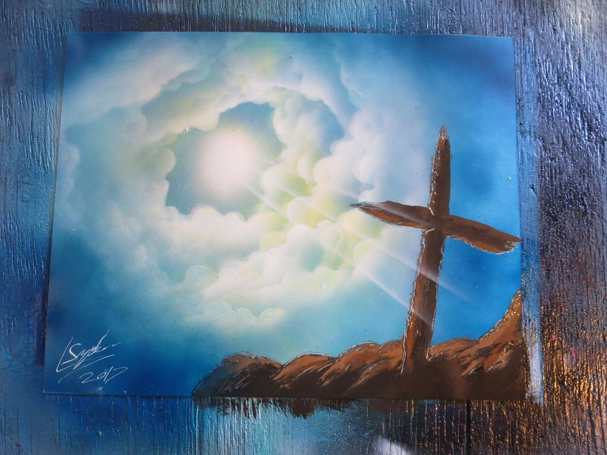 Painting With Spray Paint Is So Much Fun