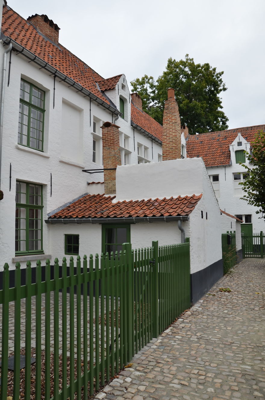 Sightseeing Of Beguinages Homes Of The Closed Beguines Community Sightseeing Of Beguinages Homes Of The Closed Beguines Community