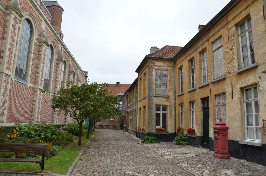 Sightseeing Of Beguinages Homes Of The Closed Beguines Community Sightseeing Of Beguinages Homes Of The Closed Beguines Community