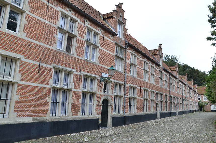 Sightseeing Of Beguinages Homes Of The Closed Beguines Community Sightseeing Of Beguinages Homes Of The Closed Beguines Community