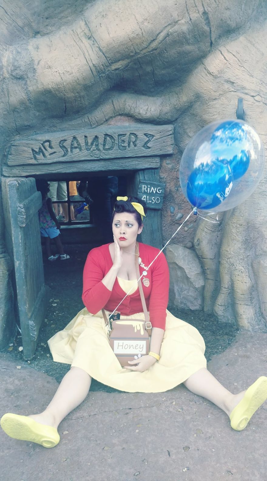 People Show Their Disney Love In Style For Dapper Day