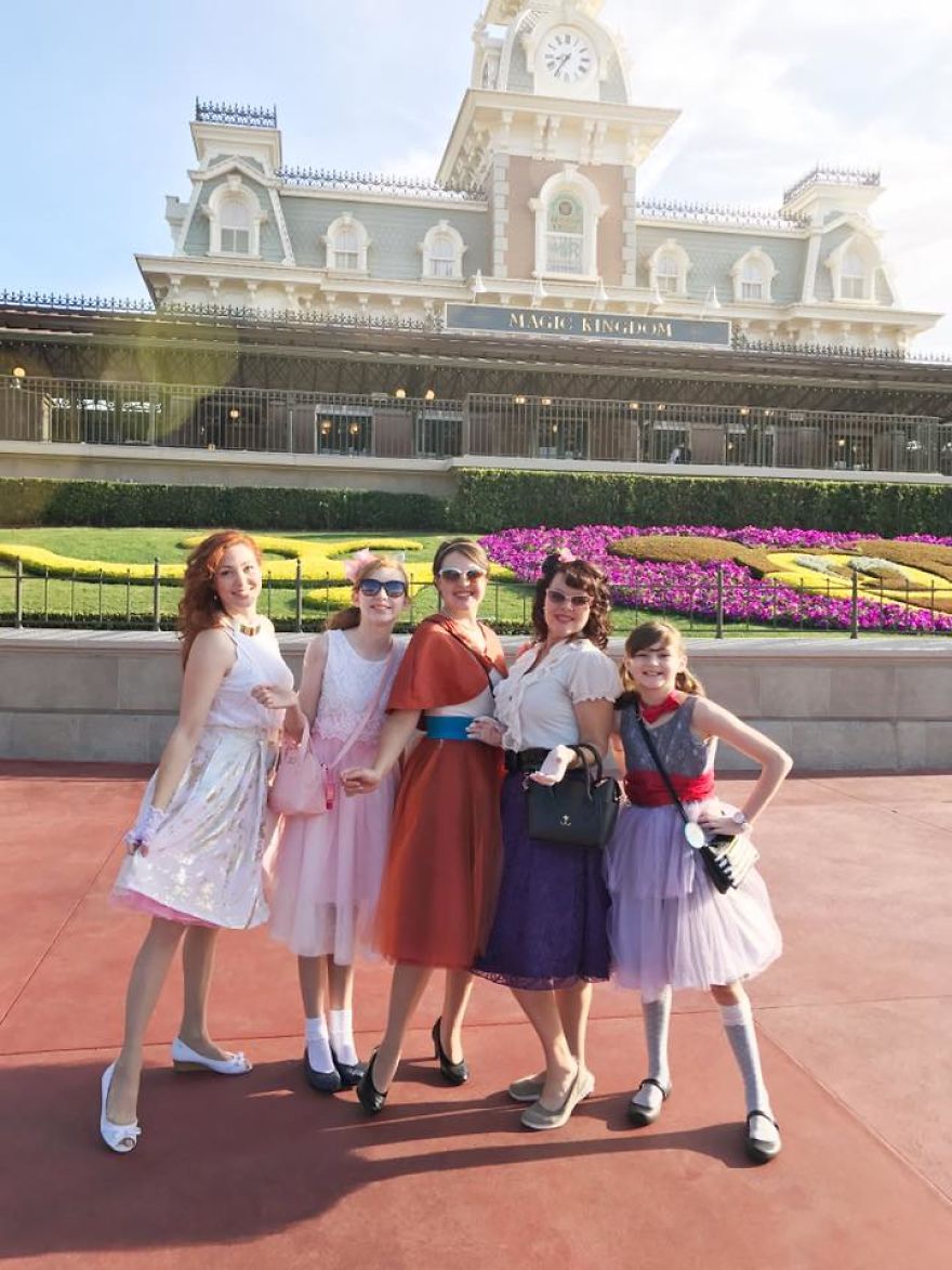 People Show Their Disney Love In Style For Dapper Day