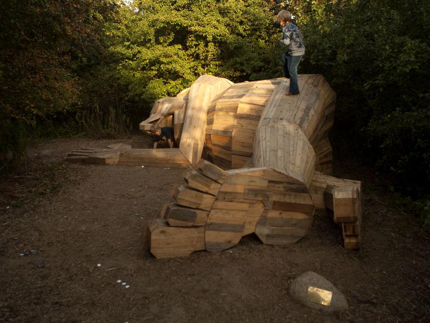 I Hide Giants That I Make From Wood In The Wilderness Of Copenhagen