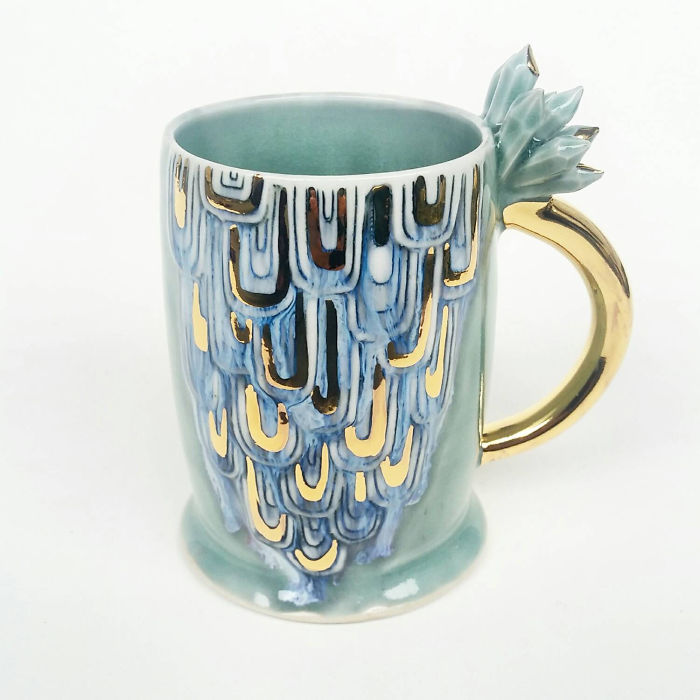Self-Taught Artist Makes Dazzling Coffee Mugs Which Belong In Art Galleries Self-Taught Artist Makes Dazzling Coffee Mugs Which Belong In Art Galleries