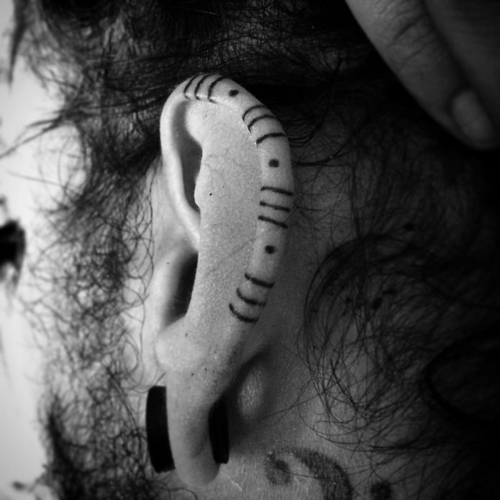 Helix Tattoo Trend Is Taking Over Instagram, And These 51 Pics Will Make You Want To Get One Too Helix Tattoo Trend Is Taking Over Instagram, And These 51 Pics Will Make You Want To Get One Too