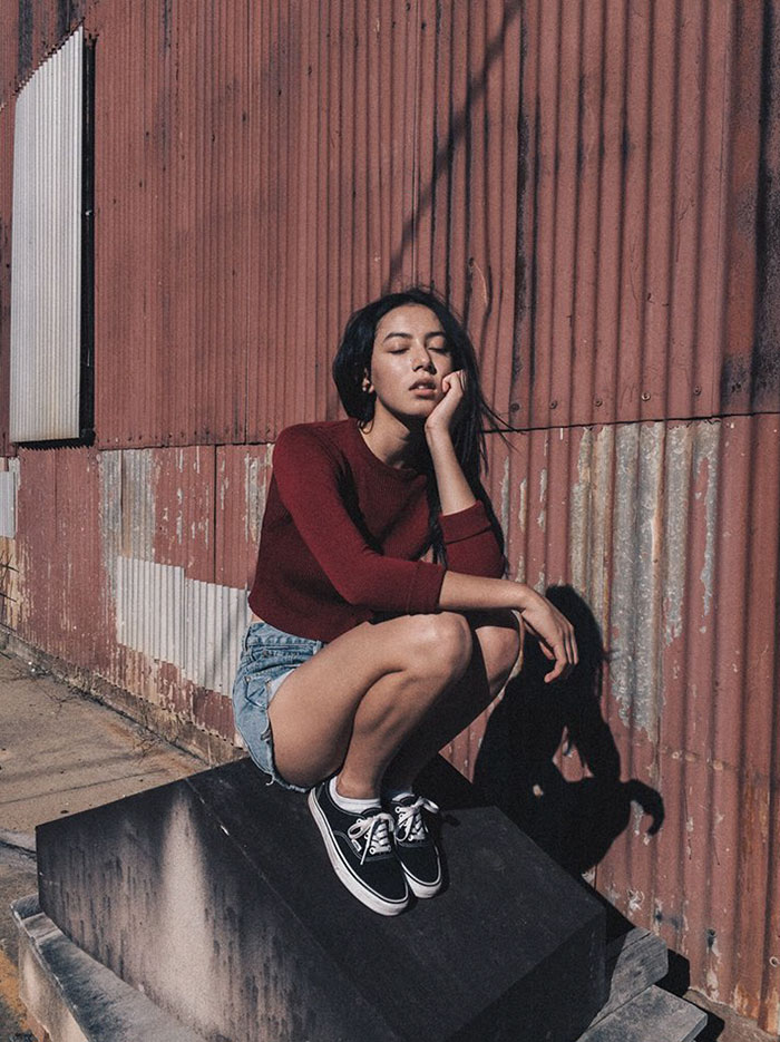 Photographer&#8217;s Camera Dies At The Beginning Of A Photoshoot, So He Uses His iPhone Instead