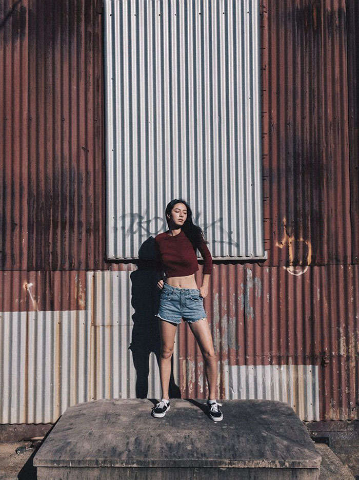 Photographer&#8217;s Camera Dies At The Beginning Of A Photoshoot, So He Uses His iPhone Instead