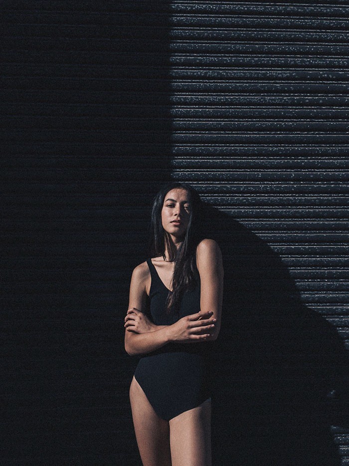 Photographer&#8217;s Camera Dies At The Beginning Of A Photoshoot, So He Uses His iPhone Instead