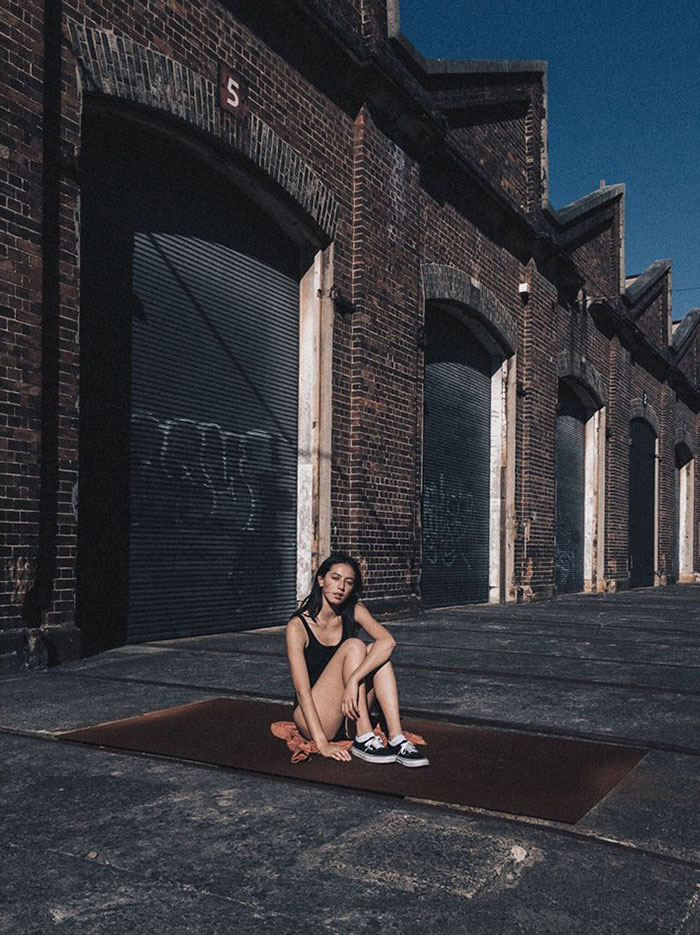 Photographer&#8217;s Camera Dies At The Beginning Of A Photoshoot, So He Uses His iPhone Instead