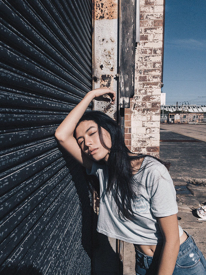 Photographer&#8217;s Camera Dies At The Beginning Of A Photoshoot, So He Uses His iPhone Instead