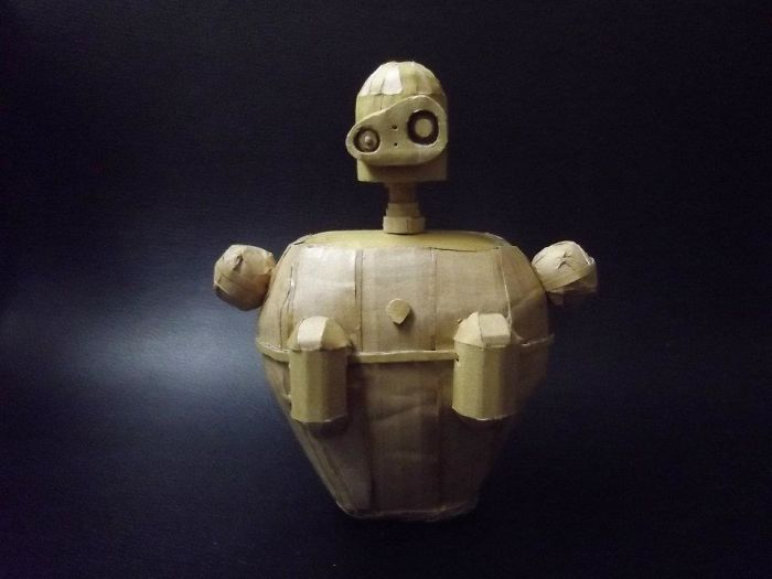 Japanese Cardboard Artist Turns Old Amazon Boxes Into Tanks, Food And Other Incredible Sculptures