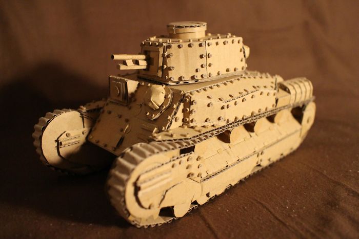 Japanese Cardboard Artist Turns Old Amazon Boxes Into Tanks, Food And Other Incredible Sculptures Japanese Cardboard Artist Turns Old Amazon Boxes Into Tanks, Food And Other Incredible Sculptures